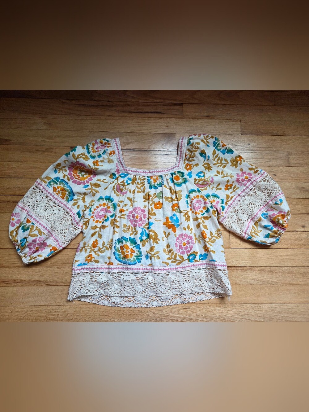 Christian Siriano Floral Cream Blouse with Pink, Teal & Gold Accents - Picture 6 of 6